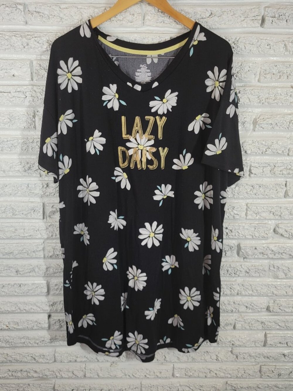 Secret Treasures Nightgown Pajama Top L/XL Black White Floral Lazy Daisy FLO16E